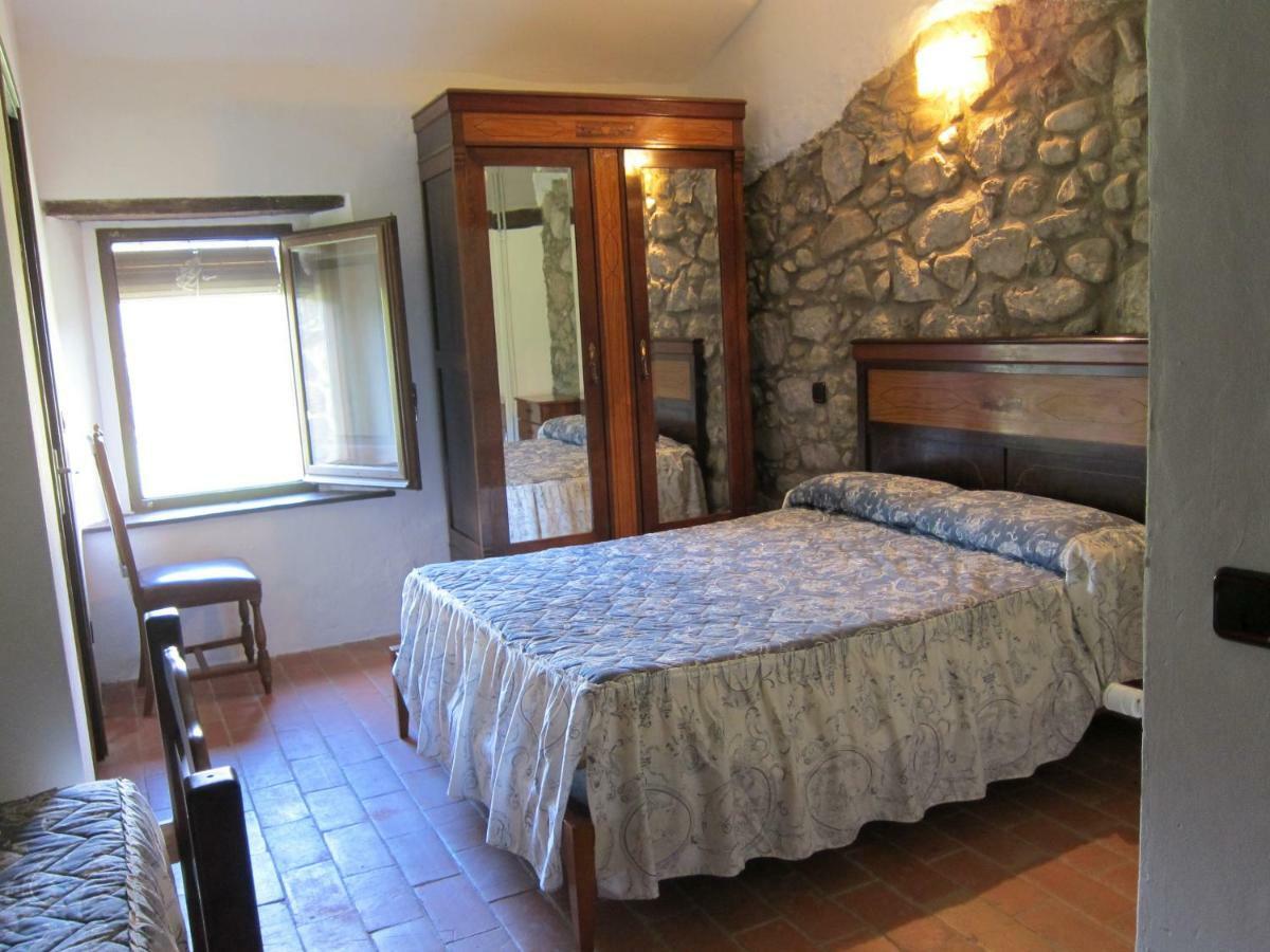 Mas El Llach La Vall de Bianya Luaran gambar